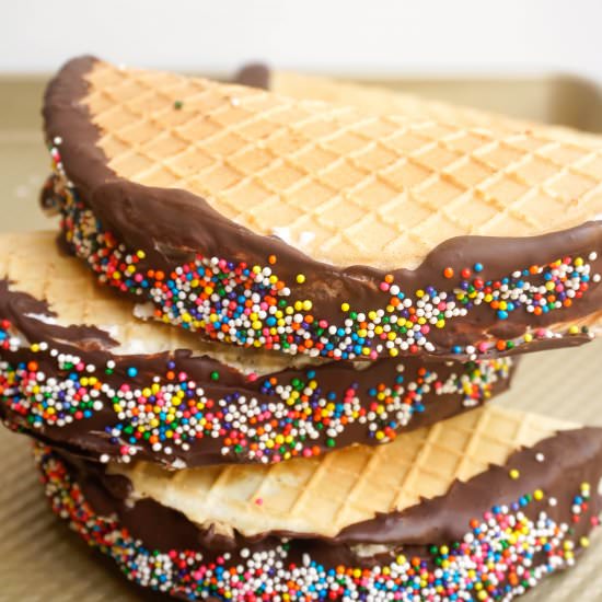 Homemade Choco Tacos - Recipe photo by thedessertchronicles