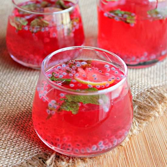 Healthy Lemonade - Recipe photo by Aromatic Cooking