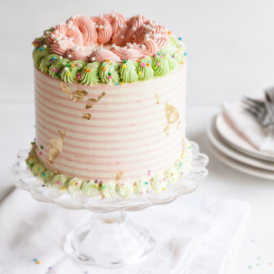 Rhubarb Crisp Cake - Recipe photo by Style Sweet CA