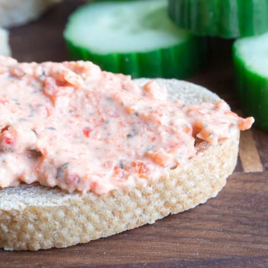 Roasted Red Pepper Dip - Recipe photo by myutensilcrock