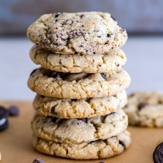 Cookies and Cream Chocolate Cookies - Recipe photo by a latte food