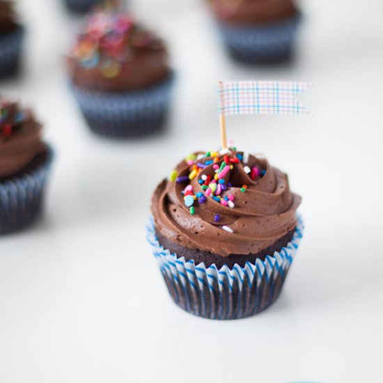 One Bowl Chocolate Cupcakes - Recipe photo by cococakeland