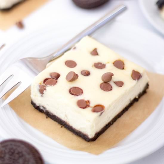Choc Chip Oreo Cheesecake Bars - Recipe photo by KitchenMason