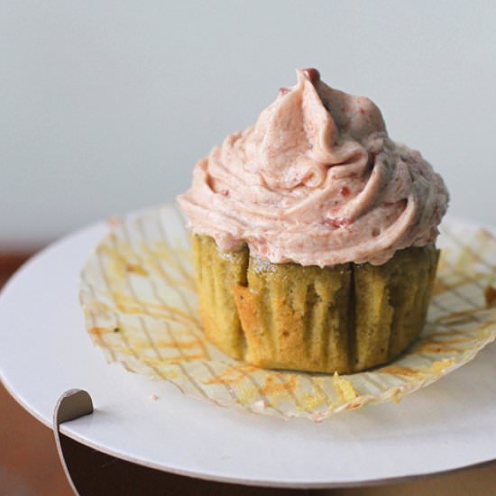 Matcha Cupcakes & Red Bean Frosting - Recipe photo by the tummy train