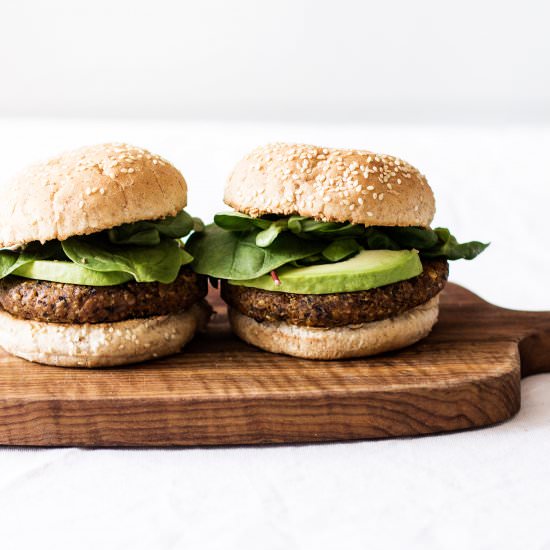 Easy Vegan Black Bean & Corn Burger - Recipe photo by thefullhelping