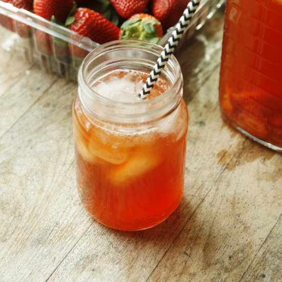 Strawberry Iced Tea Lemonade - Recipe photo by cucinabella
