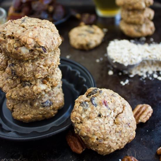 Vegan Oatmeal Raisin Cookies - Recipe photo by two.purple.figs