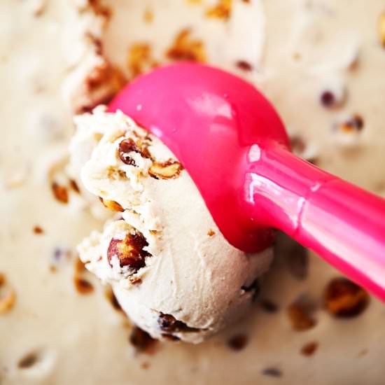 Whiskey Hazelnut No Churn Ice Cream - Recipe photo by Natural Girl Modern World