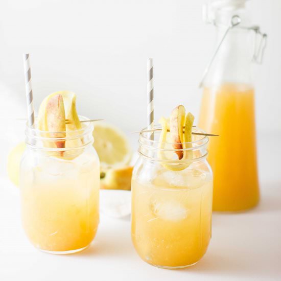 Peach Lemonade - Recipe photo by essiedoessummer