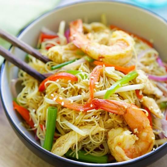 Singapore Noodles - Recipe photo by rasamalaysia