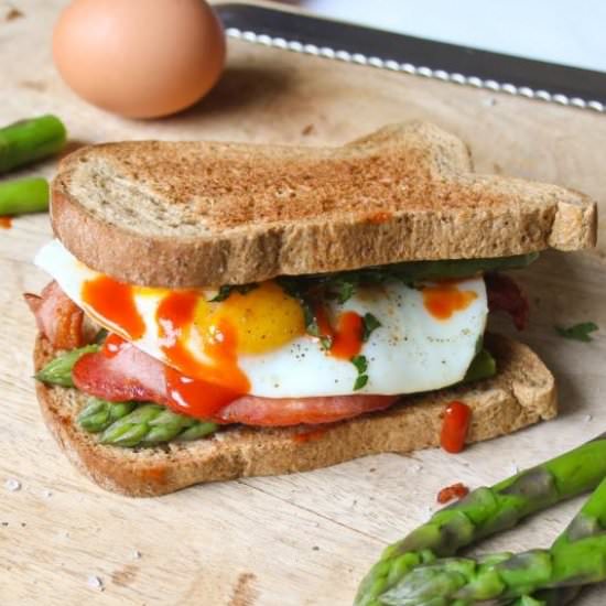 Bacon, Egg and Asparagus sandwich - Recipe photo by Snacktothefuture