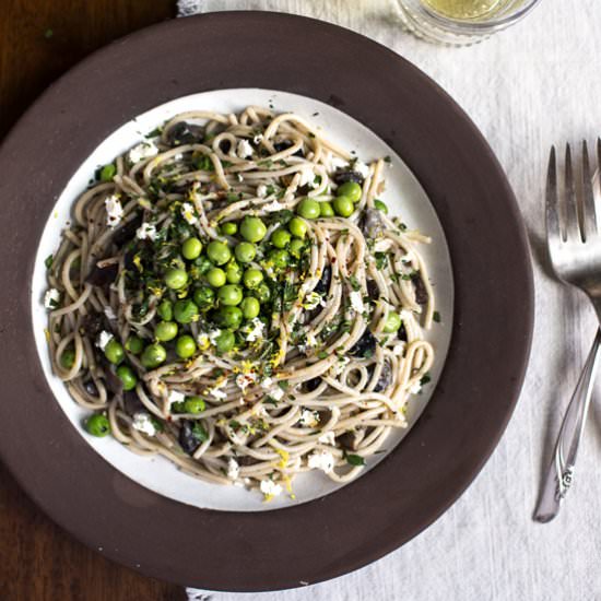 Creamy Mushroom Pasta with Peas - Recipe photo by foolproofliving.com