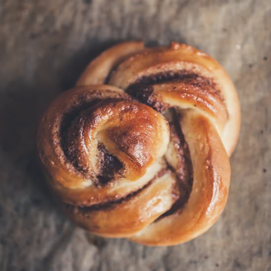 Kanelbulle – Swedish Cinnamon Roll - Recipe photo by Tales of Chocolate