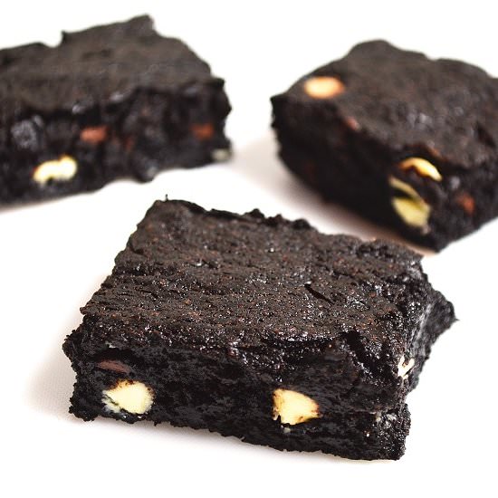 Rich Cocoa Brownies - Recipe photo by lightscamerabake