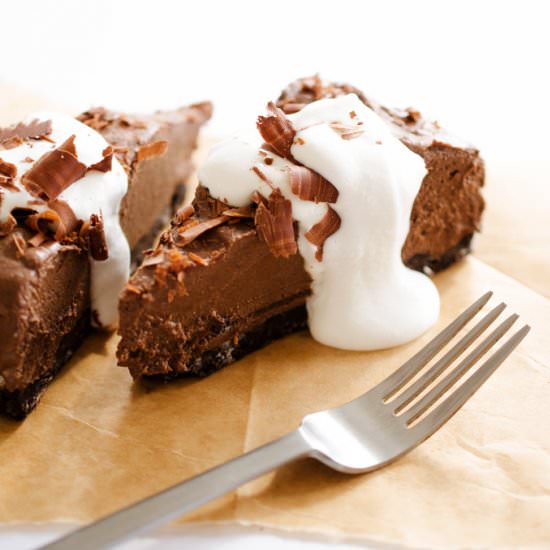 Avocado Chocolate Mousse Pie - Recipe photo by liveeatlearn