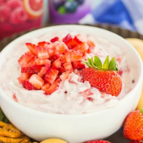 Strawberry Cheesecake Dip - Recipe photo by pumpkinnspice