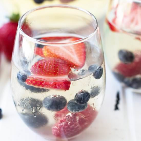 White Sangria - Recipe photo by countryside cravings