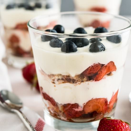 Strawberry Tiramisu - Recipe photo by platedcravings