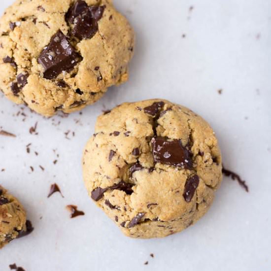 Best Damn Chocolate Chunk Cookies - Recipe photo by fooduzzi