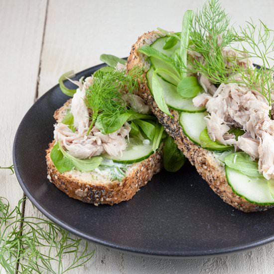 Smoked mackerel and dill sandwich - Recipe photo by ohmydish