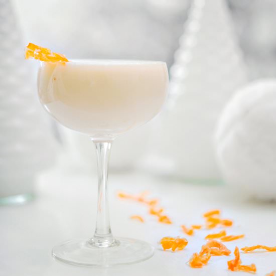 Kentucky Christmas Cocktail - Recipe photo by intheknowmom