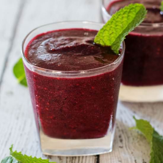 Berry Mint Vodka Slushie - Recipe photo by blenderhappy