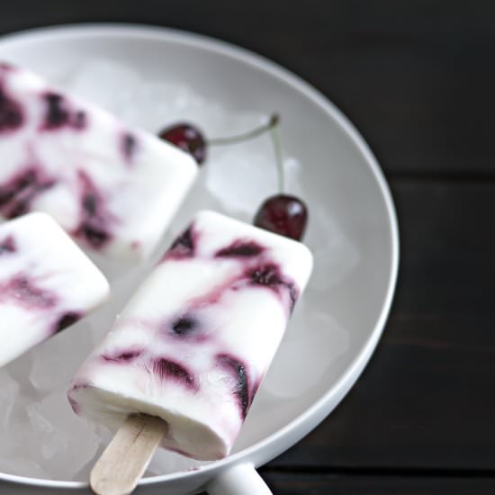 4 Ingredient Jogurt Popsicles - Recipe photo by MyFullHouse