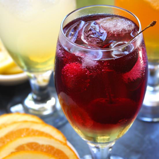 Skinny Limoncello Sparklers - Recipe photo by The Fed Up Foodie
