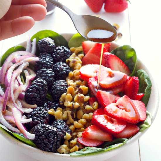 Berry Walnut Spinach Salad - Recipe photo by busybakerblog