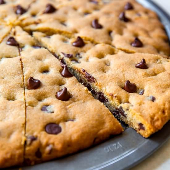 Chocolate Chip Cookie Pizza - Recipe photo by sallysbakingaddiction