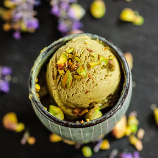 Pistachio Ice Cream - Recipe photo by Machandel