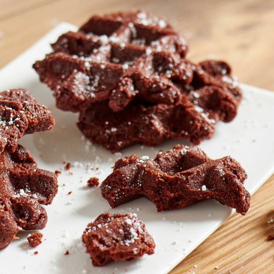 Brownie waffles with icing sugar - Recipe photo by Reisegabel
