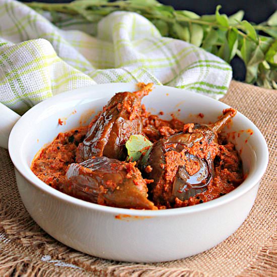 Stuffed Eggplant Curry - Recipe photo by Aromatic Cooking
