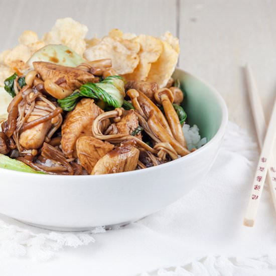 Shimeji, Enoki and Chicken Stir Fry - Recipe photo by ohmydish