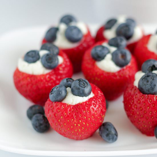 Ricotta Stuffed Strawberries - Recipe photo by Paulas Plate