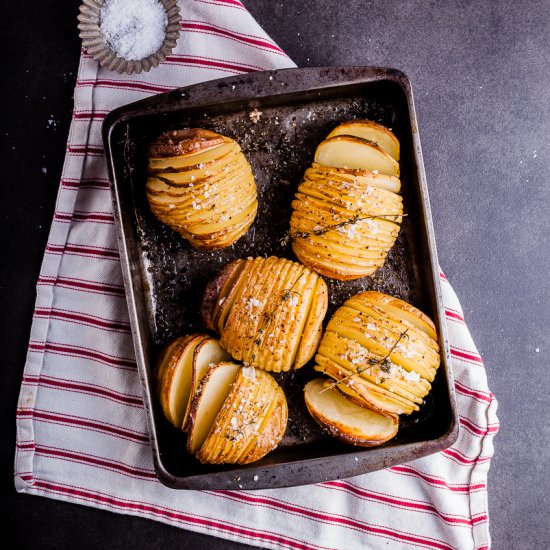 Hasselback potatoes - Recipe photo by Simply Delicious