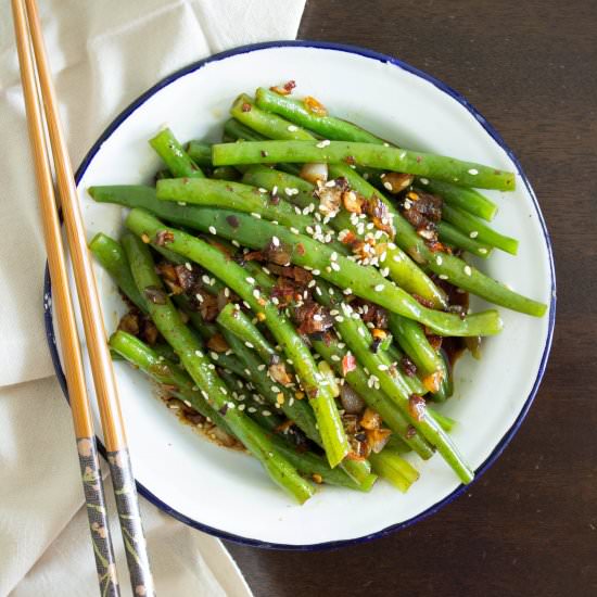 SICHUAN GREEN BEANS - Recipe photo by The blurry lime
