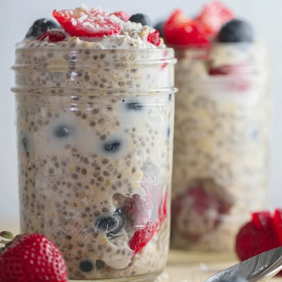 Easy Vegan Overnight Oats - Recipe photo by VeganVigilante