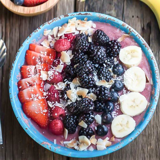 Mixed Berry Detox Smoothie Bowl - Recipe photo by LifemadeSweeter