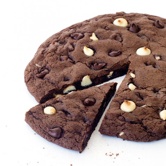 One Giant Triple Chocolate Cookie - Recipe photo by Sweetest Menu