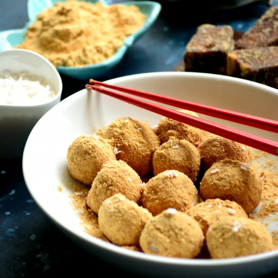 Coconut Kinako Dango - Recipe photo by loveisinmytummy