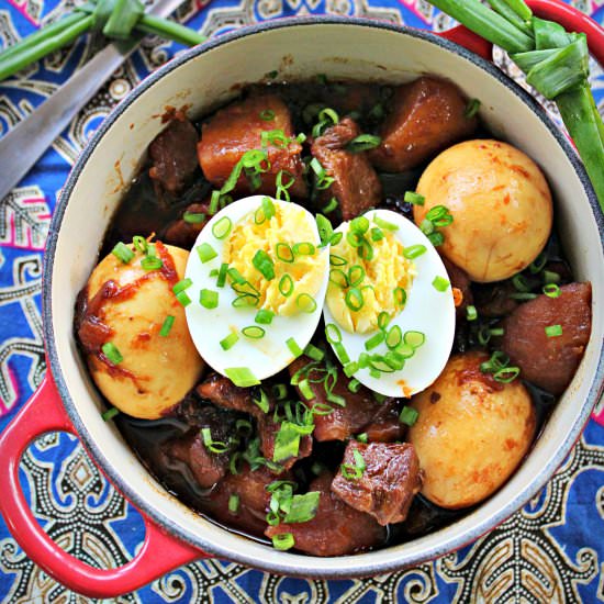 Braised Pork and Potatoes - Recipe photo by featsoffeasts