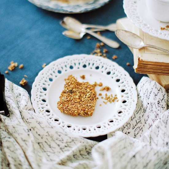 Quinoa Granola Healthy Bars - Recipe photo by suvellecuisine