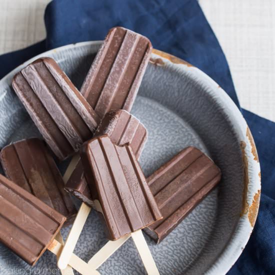 No-Drip Fudge Pops - Recipe photo by Baking a Moment