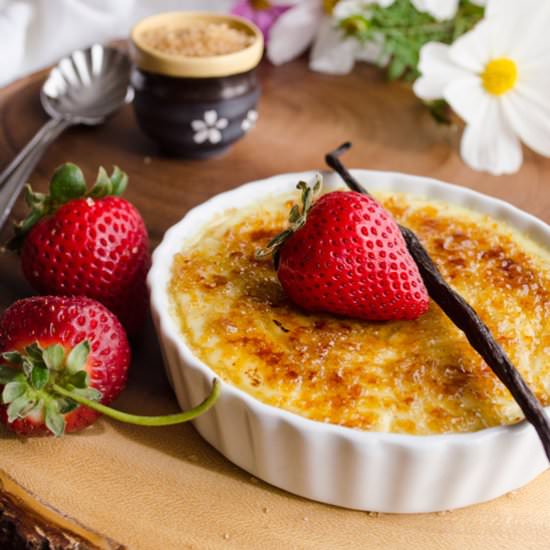 Skinny White Chocolate Creme Brulee - Recipe photo by The Goldilocks Kitchen