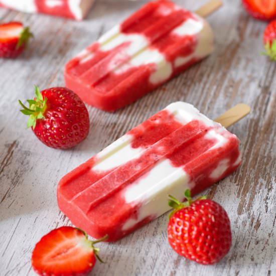Strawberry mascarpone popsicle - Recipe photo by KleinesKulinarium