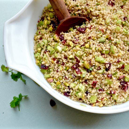 The Perfect Quinoa Salad - Recipe photo by The Kitchen Flamingo
