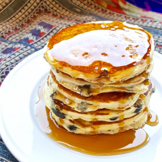 Blueberry Buttermilk Pancakes - Recipe photo by The Kitchen Flamingo
