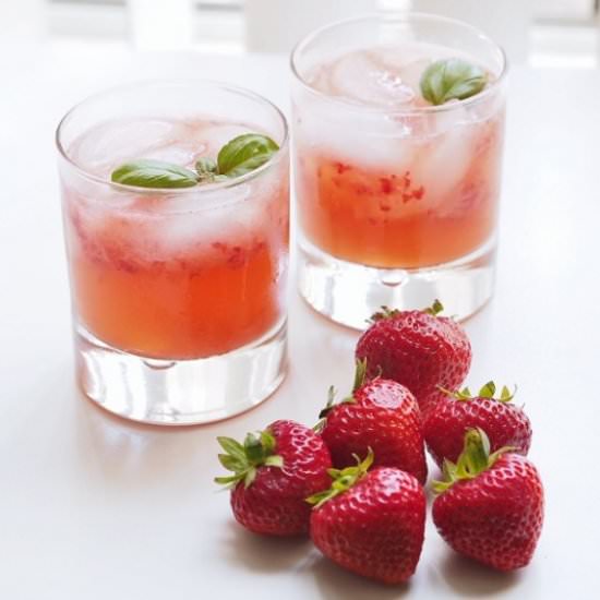 Strawberry Ginger Kombucha Cocktail - Recipe photo by Kasie Chelanne