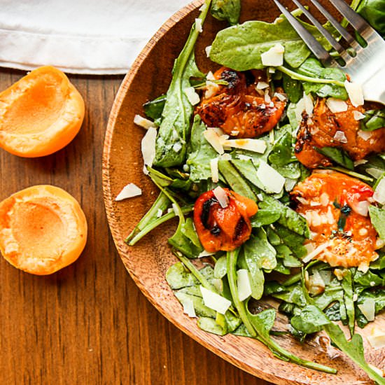 Grilled Apricot & Arugula Salad - Recipe photo by the food blog